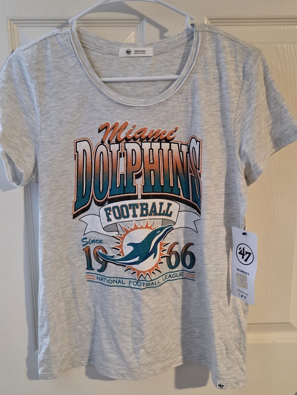 New! Women's NFL Miami Dolphins T-shirt Size Medium